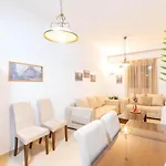 F & B Collection - 2 Bedroom Flat * Thessaloniki