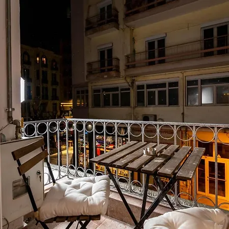 F & B Collection - 2 Bedroom Flat سالونيك