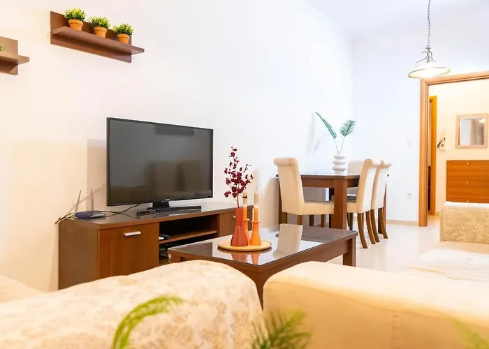 F & B Collection - 2 Bedroom Flat * Salonicco