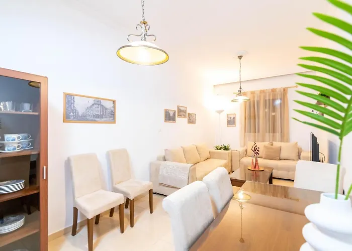F & B Collection - 2 Bedroom Flat * Salonicco