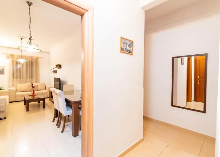 F & B Collection - 2 Bedroom Flat Apartment