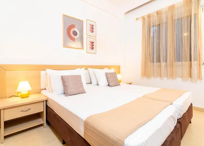 F & B Collection - 2 Bedroom Flat *